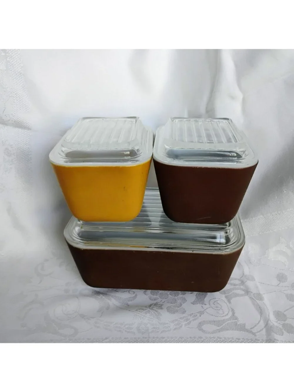 Vintage Pyrex Old Orchard Refrigerator Dishes Set of 3 with Lids, 501 502 Brown